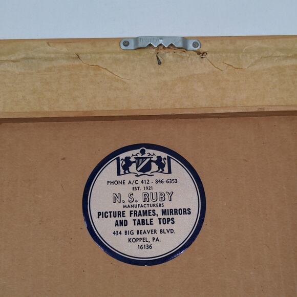 Vintage daisy crossstitch with blue buffalo check signature in yellow frame - Picture 4 of 4